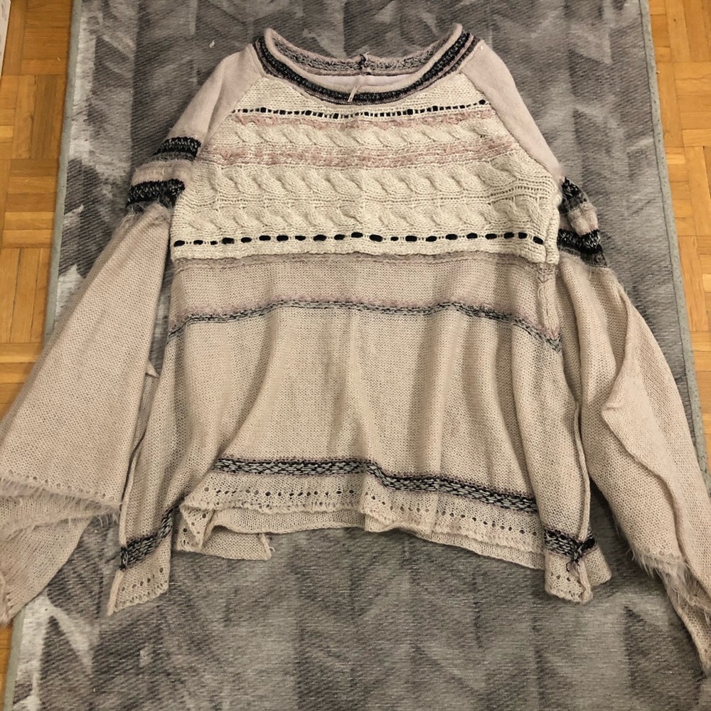Free People Bell Sleeve Swing Sweater XS Small